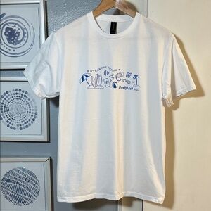 Poshfest 2023 Gildan White Tee with Blue Graphic print Size M